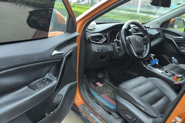 Used MG GS 2015 1.5TGI TST Luxury Edition Driver Seat