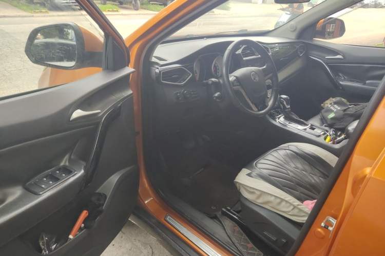 Used MG GS 2015 1.5TGI TST Luxury Edition Driver Seat