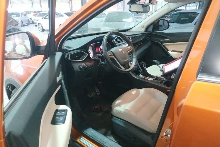 Used MG GS 2015 2.0TGI TST Four-Wheel Drive Flagship Edition Driver Seat