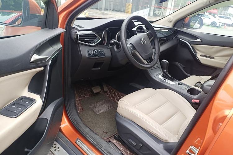 Used MG GS 2015 2.0TGI TST Luxury Edition Driver Seat