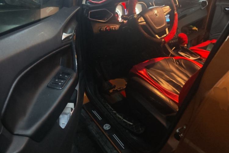 Used MG GS 2015 1.5TGI TST Luxury Edition Driver Seat