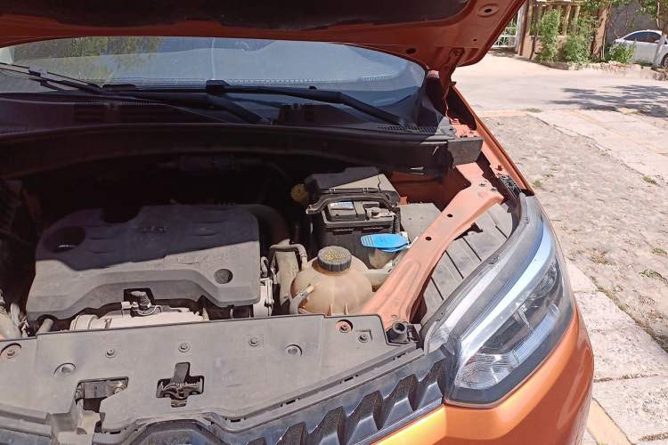 Used MG GS 2015 1.5TGI TST Elite Edition Engine Bay Left
