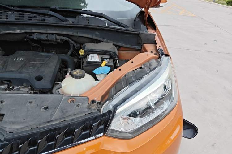 Used MG GS 2015 1.5TGI Manual Elite Edition Engine Bay Left
