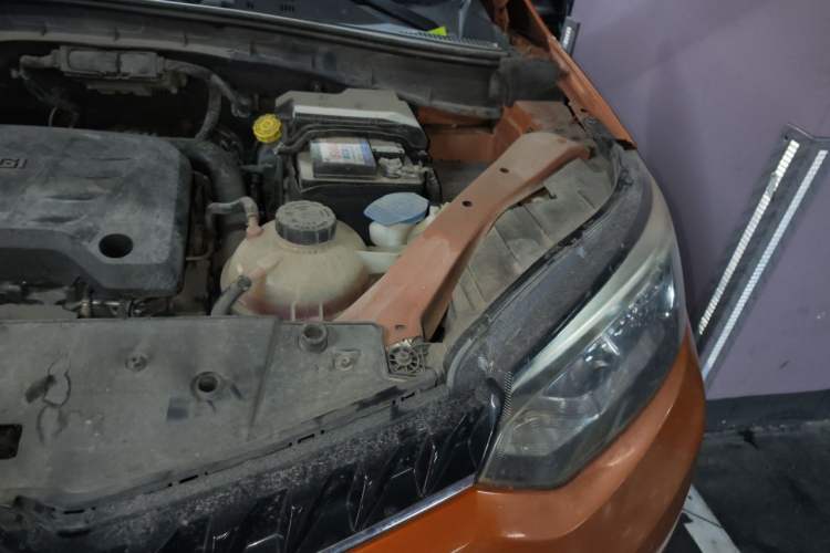 Used MG GS 2015 1.5TGI TST Luxury Edition Engine Bay Left