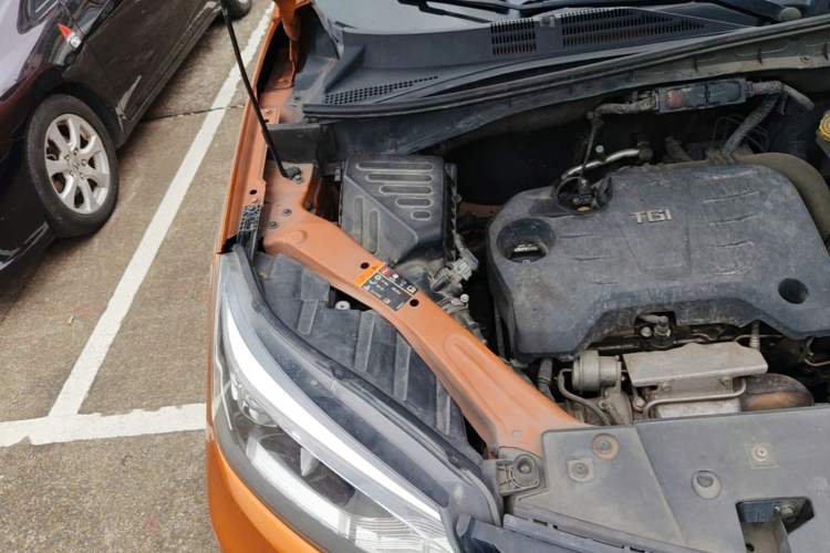 Used MG GS 2015 1.5TGI TST Luxury Edition Engine Bay Right