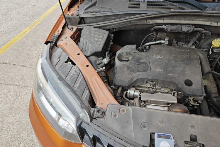Used MG GS 2015 1.5TGI TST Four-Wheel Drive Luxury Edition Engine Bay Right