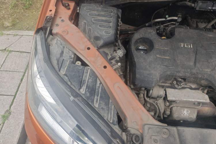 Used MG GS 2015 1.5TGI Manual Elite Edition Engine Bay Right