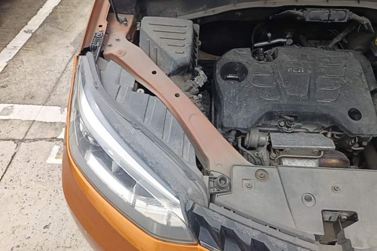 Used MG GS 2015 1.5TGI TST Luxury Edition Engine Bay Right