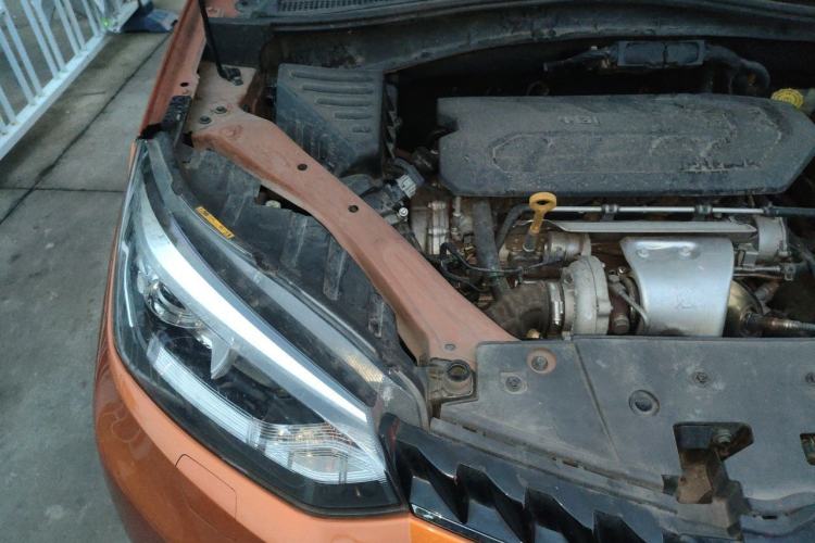Used MG GS 2015 2.0TGI TST Four-Wheel Drive Flagship Edition Engine Bay Right