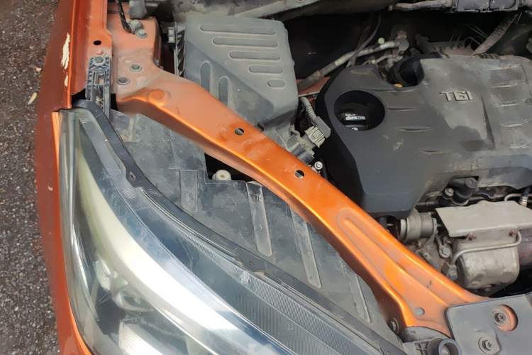 Used MG GS 2015 1.5TGI TST Luxury Edition Engine Bay Right