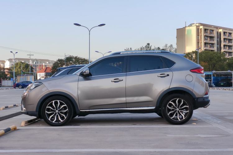 Used MG GS 2015 2.0TGI TST Luxury Edition Exterior 2
