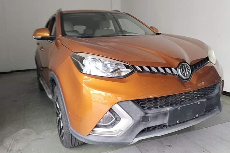 Used MG GS 2015 1.5TGI TST Luxury Edition Front Right 45 Deg