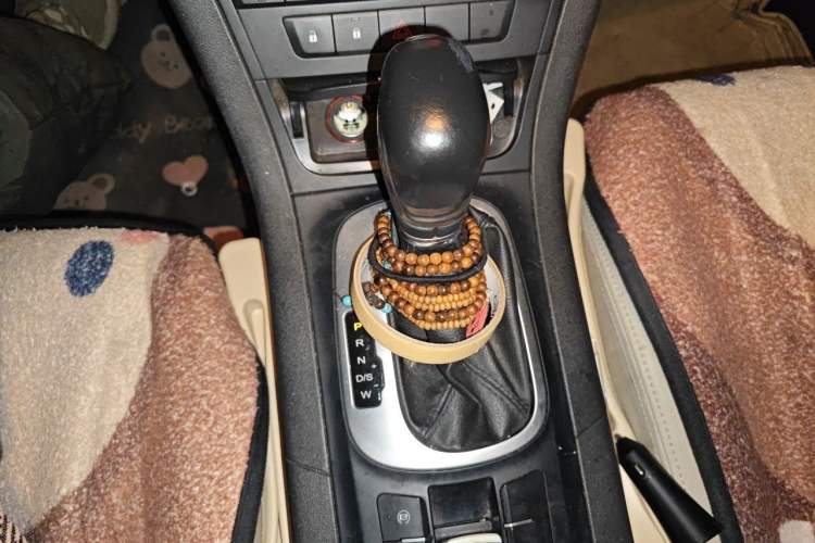 Used MG GS 2015 2.0TGI TST Luxury Edition Gear Lever
