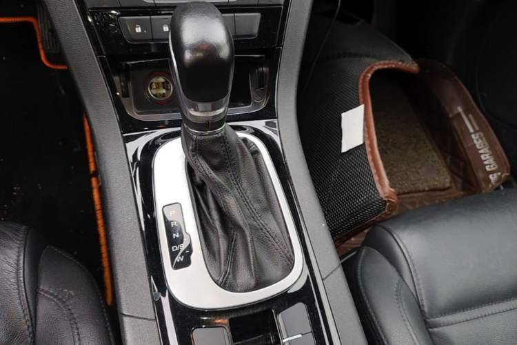 Used MG GS 2015 1.5TGI TST Luxury Edition Gear Lever