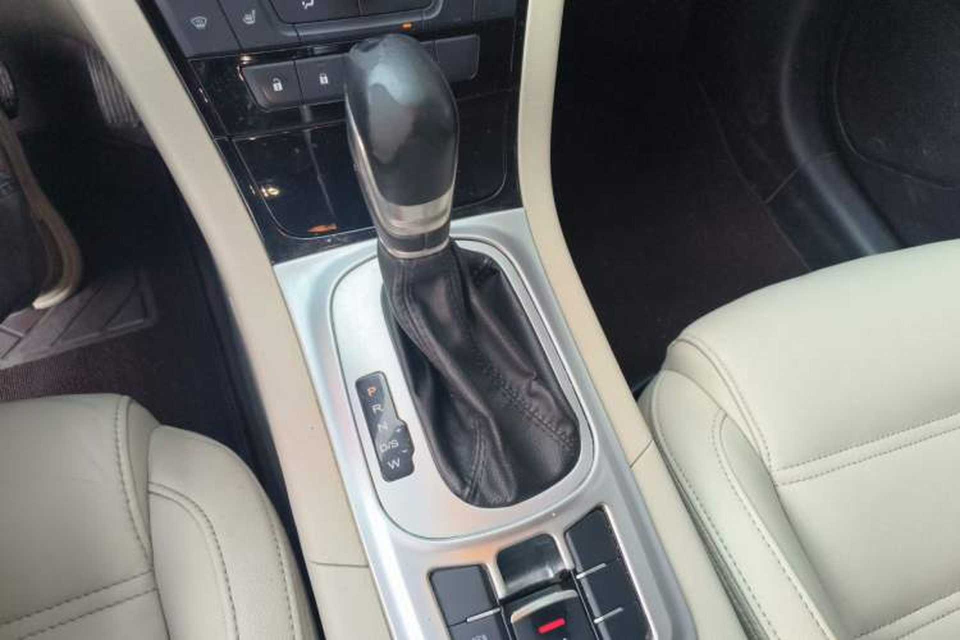 Used MG GS 2015 1.5TGI TST Luxury Edition Gear Lever