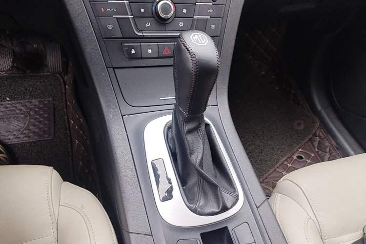 Used MG GS 2015 2.0TGI TST Luxury Edition Gear Lever