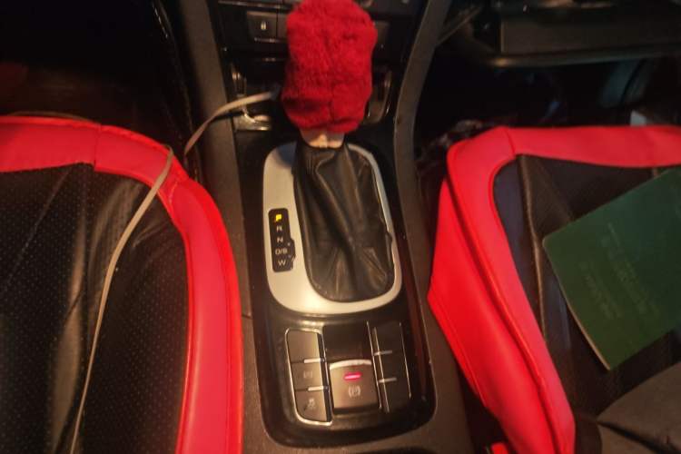 Used MG GS 2015 1.5TGI TST Luxury Edition Gear Lever