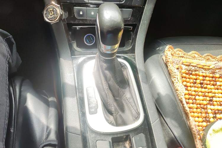 Used MG GS 2015 1.5TGI TST Luxury Edition Gear Lever