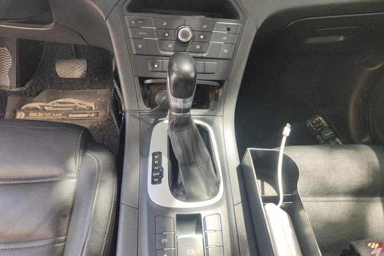Used MG GS 2015 1.5TGI TST Luxury Edition Gear Lever