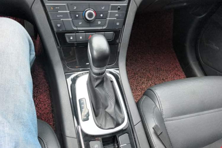 Used MG GS 2015 2.0TGI TST Luxury Edition Gear Lever