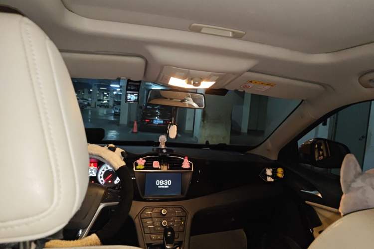 Used MG GS 2015 2.0TGI TST Luxury Edition Headliner