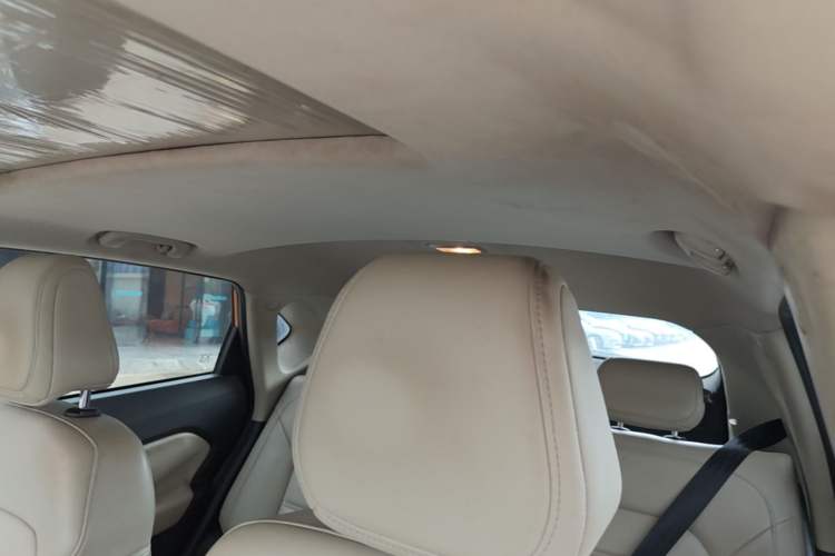 Used MG GS 2015 2.0TGI TST Luxury Edition Headliner