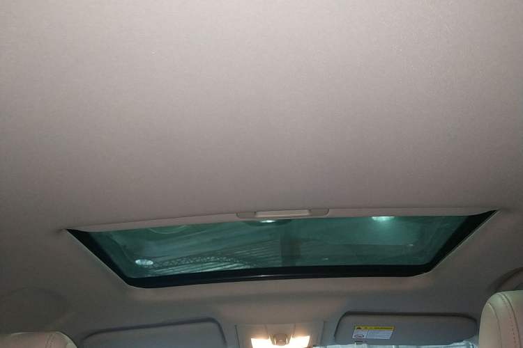 Used MG GS 2015 2.0TGI TST Four-Wheel Drive Flagship Edition Headliner