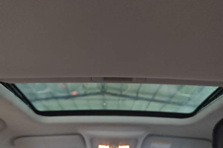 Used MG GS 2015 1.5TGI TST Elite Edition Headliner
