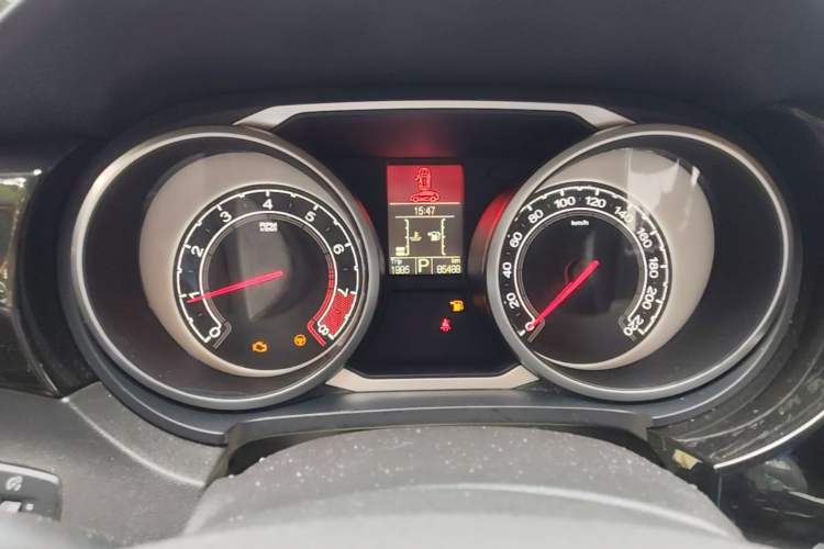 Used MG GS 2015 2.0TGI TST Luxury Edition Instrument Cluster