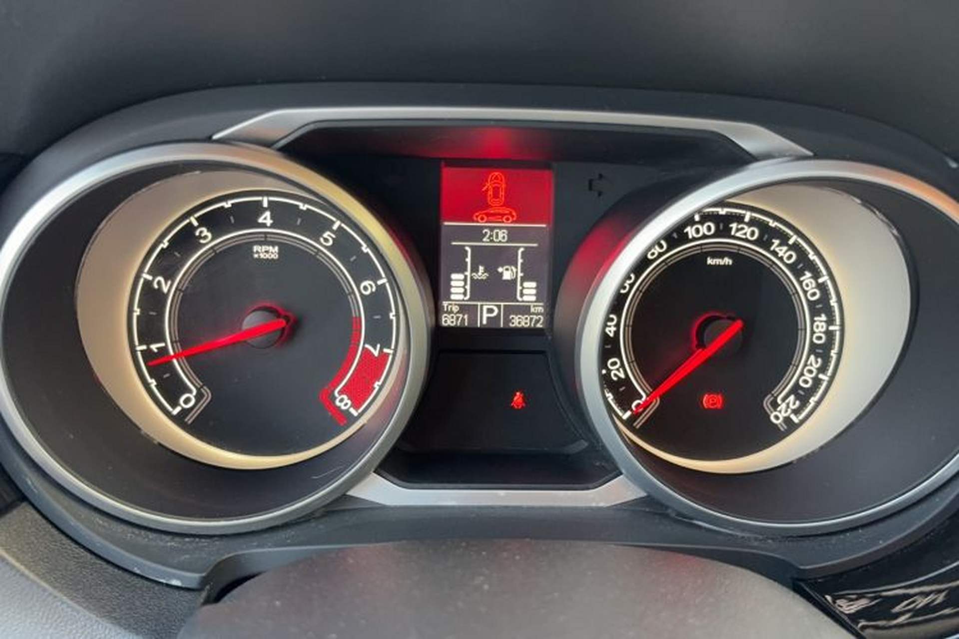 Used MG GS 2015 1.5TGI TST Luxury Edition Instrument Cluster