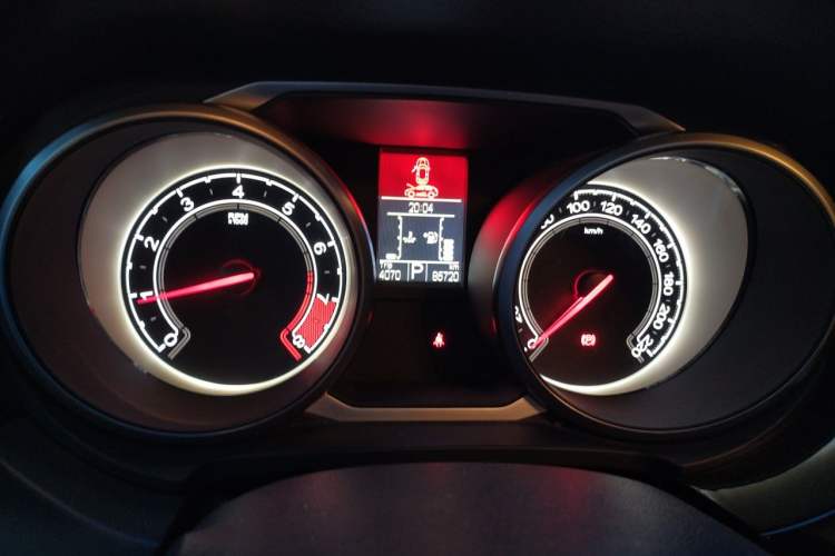 Used MG GS 2015 2.0TGI TST Four-Wheel Drive Flagship Edition Instrument Cluster