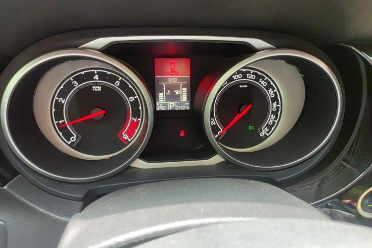 Used MG GS 2015 1.5TGI TST Luxury Edition Instrument Cluster