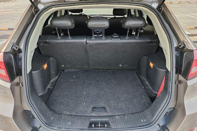 Used MG GS 2015 2.0TGI TST Luxury Edition Interior 11
