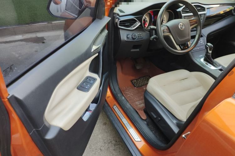 Used MG GS 2015 2.0TGI TST Luxury Edition Interior 3