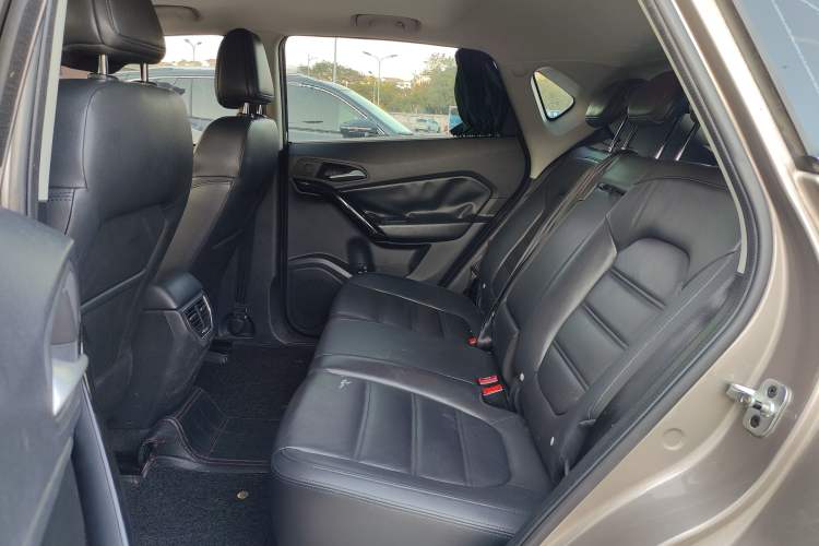 Used MG GS 2015 2.0TGI TST Luxury Edition Interior 3
