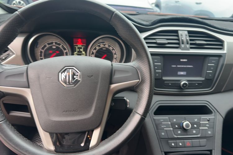 Used MG GS 2015 1.5TGI Manual Elite Edition Interior 3