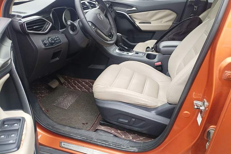 Used MG GS 2015 2.0TGI TST Luxury Edition Left Front Seat