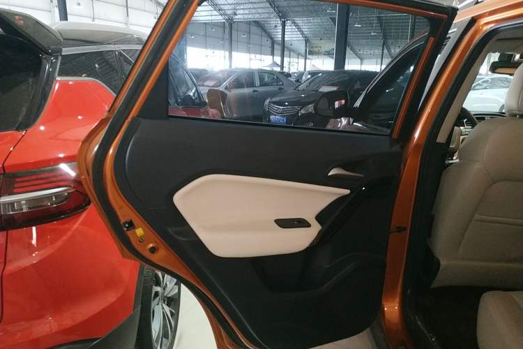 Used MG GS 2015 2.0TGI TST Four-Wheel Drive Flagship Edition Left Rear Door Interior