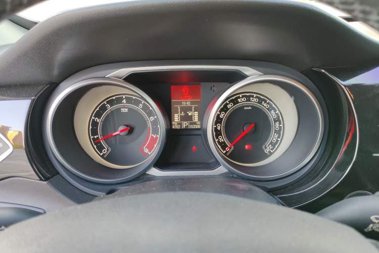 Used MG GS 2015 2.0TGI TST Luxury Edition Odometer Close Up
