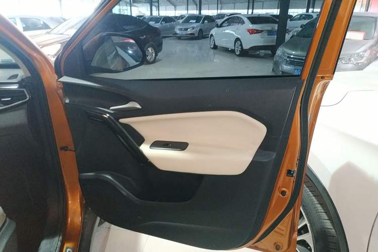 Used MG GS 2015 2.0TGI TST Four-Wheel Drive Flagship Edition Right Front Door Interior