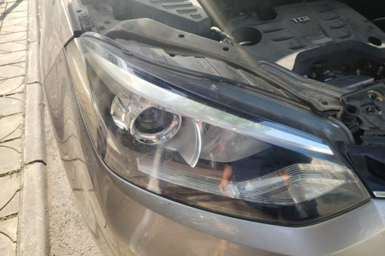 Used MG GS 2015 1.5TGI TST Luxury Edition Right Front Headlight