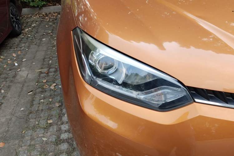 Used MG GS 2015 2.0TGI TST Luxury Edition Right Front Headlight
