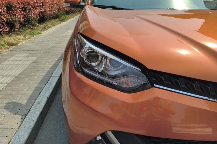 Used MG GS 2015 1.5TGI TST Luxury Edition Right Front Headlight