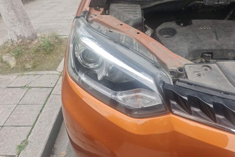 Used MG GS 2015 1.5TGI Manual Elite Edition Right Front Headlight