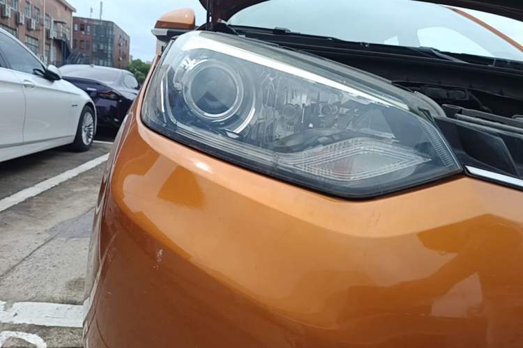 Used MG GS 2015 1.5TGI TST Luxury Edition Right Front Headlight