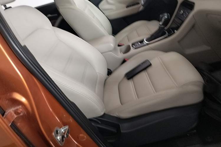 Used MG GS 2015 1.5TGI TST Luxury Edition Right Front Seat