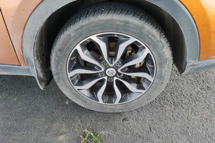 Used MG GS 2015 1.5TGI TST Luxury Edition Right Front Wheel Hub