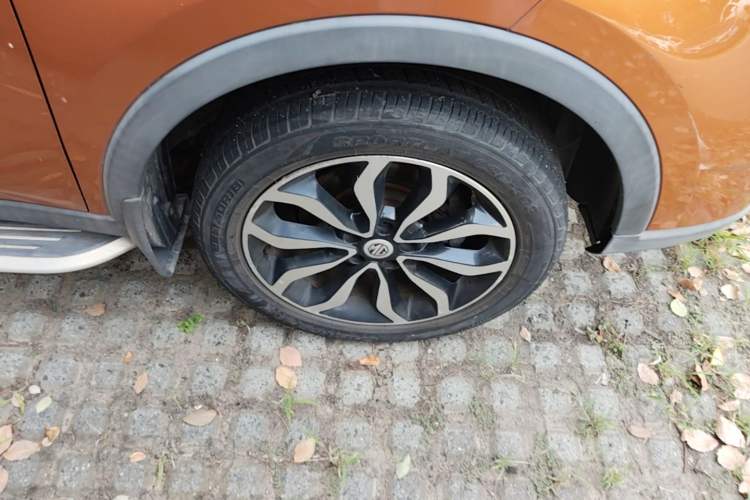 Used MG GS 2015 2.0TGI TST Luxury Edition Right Front Wheel Hub