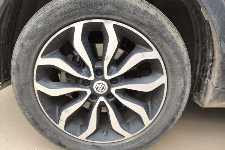 Used MG GS 2015 1.5TGI TST Luxury Edition Right Front Wheel Hub
