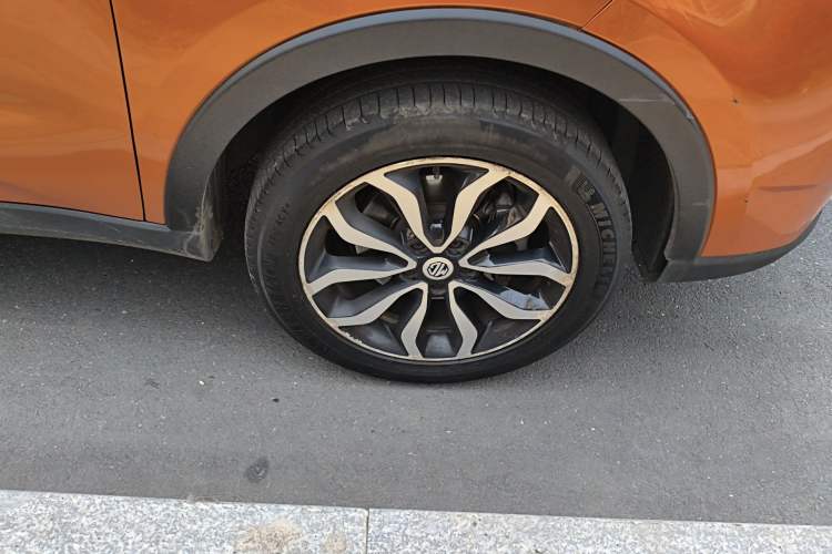 Used MG GS 2015 1.5TGI TST Luxury Edition Right Front Wheel Hub